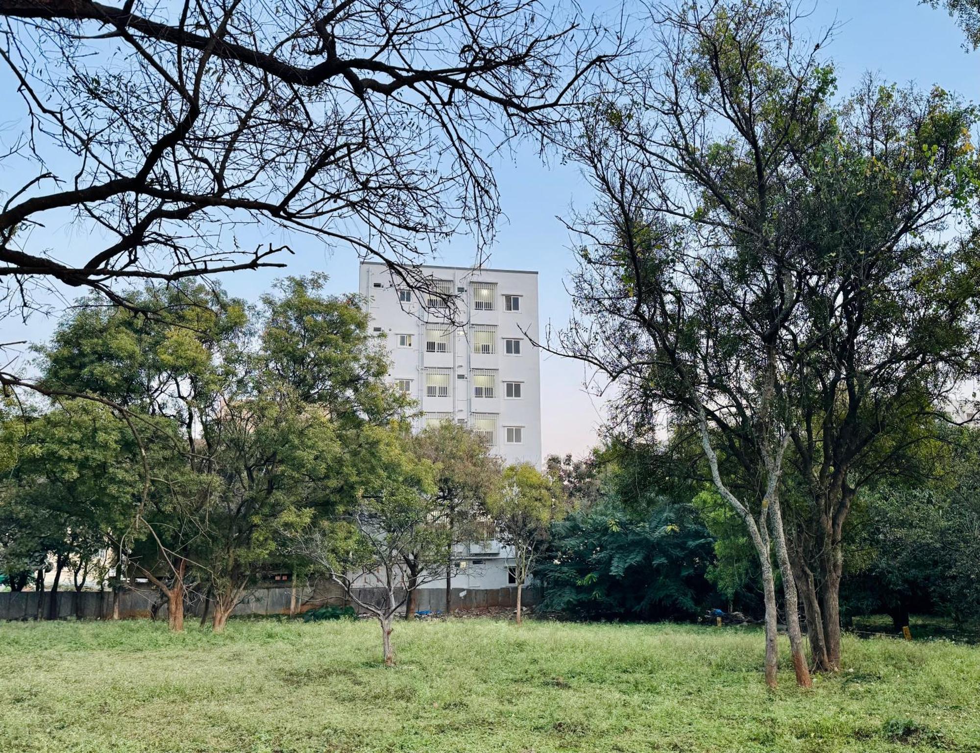 Truelife Whitefield - Premium 1 Bhk Apartments - Prime Location - Easy Access To Main Rd - Metro - Itpl - Fast Wifi - Kitchen - Smart Tv - Power Backup - Park - Garden Views Бангалор Экстерьер фото